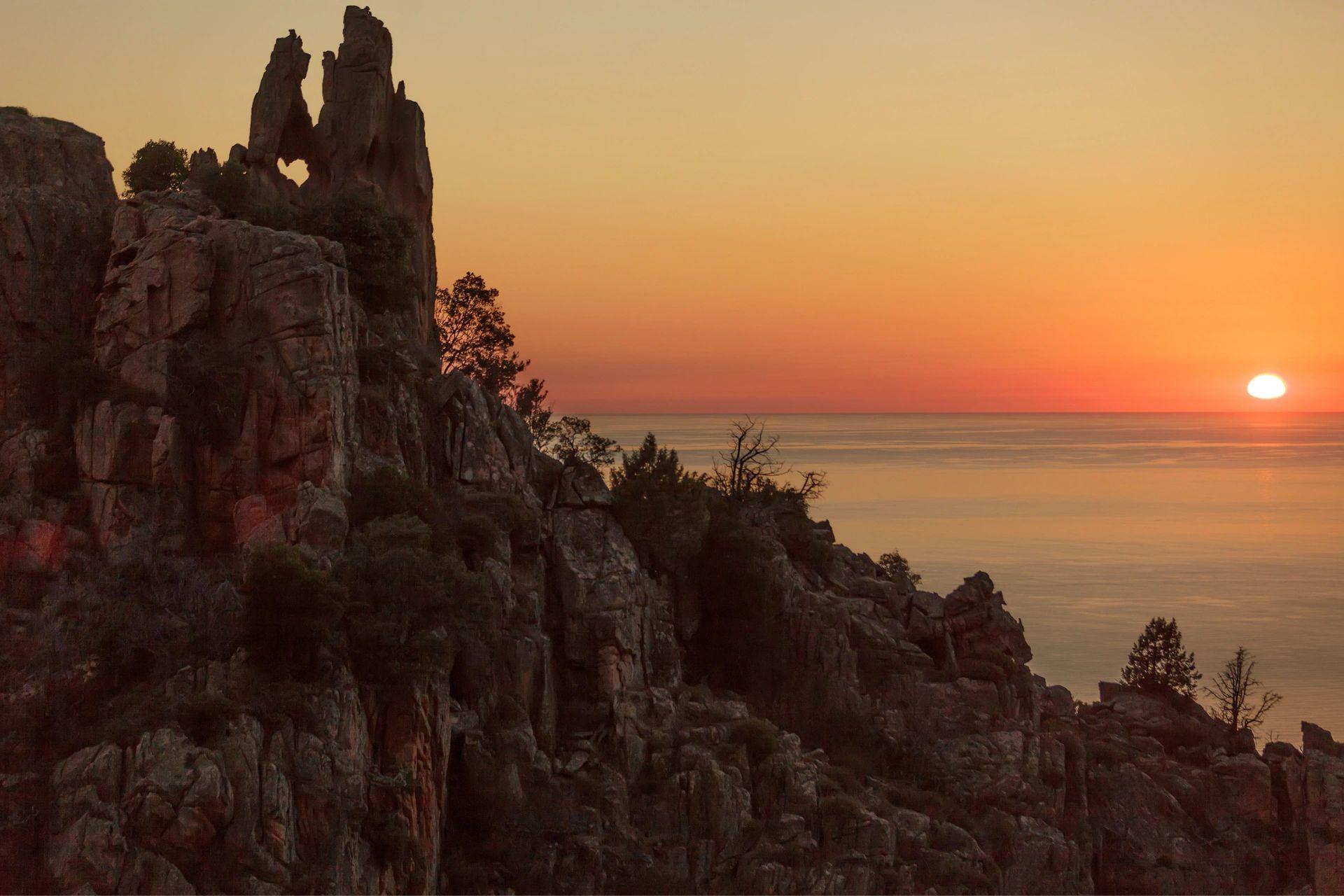 Les calanques de Piana au coucher du soleil